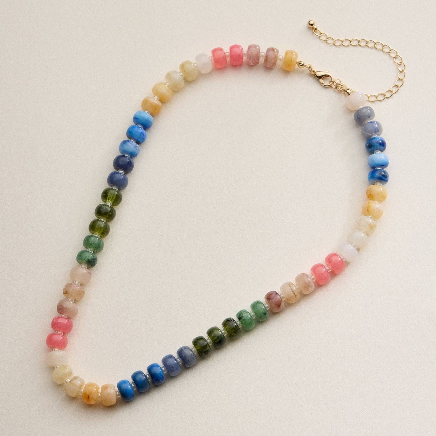 Gradient Color Round Disc Beaded Necklace: 3 Colors